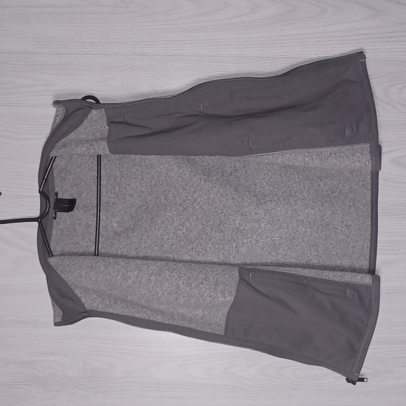 Men’s Patagonia vest - Picture 7 of 7